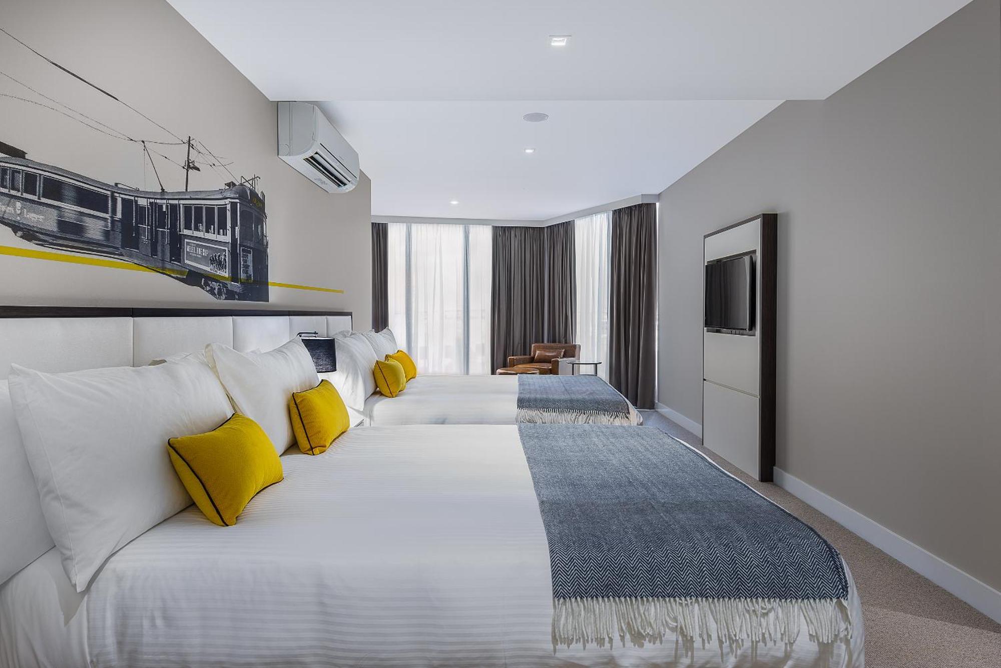 Hotel Peppers Docklands Melbourne City Exterior foto A typical room at the hotel